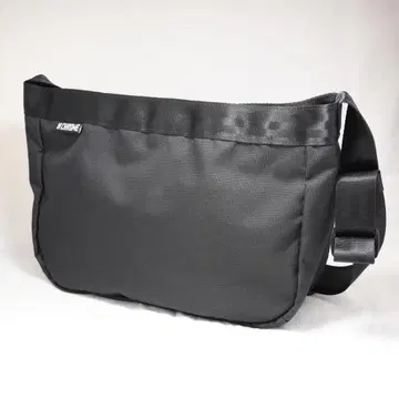 CHROME Newspaper Messenger SM 블랙
