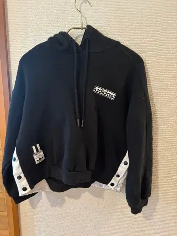 adidas 오리지널스 후드티 크롭 기장 블랙 귀여운