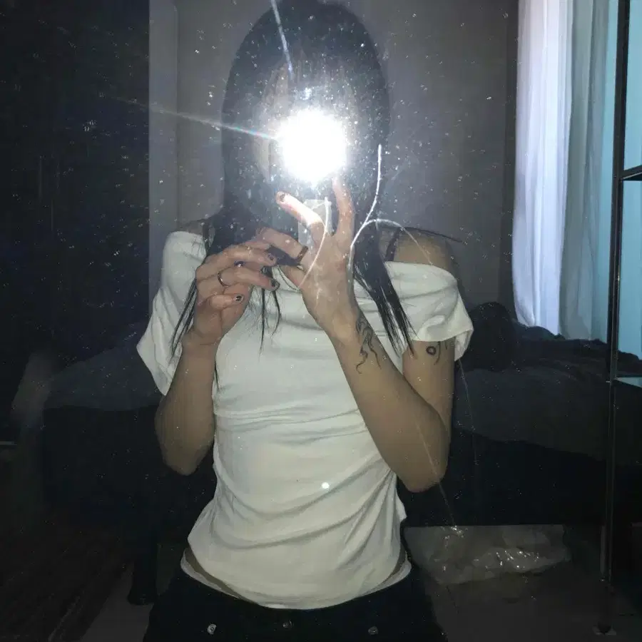 엔비 카울 오프숄더 슬림 반팔 티셔츠