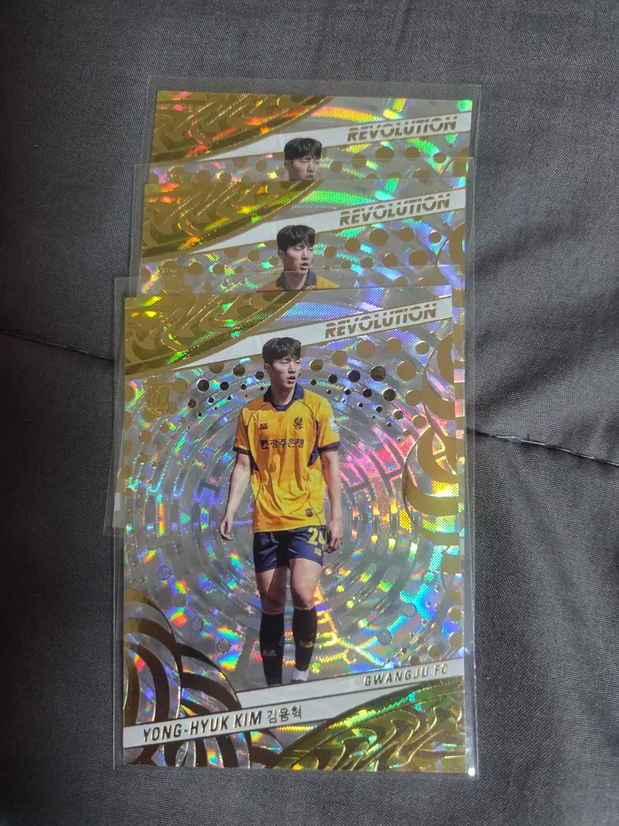 파니니 k리그 레볼루션 광주fc 김용혁 루키 99한정(프랙탈) 판매합니다.