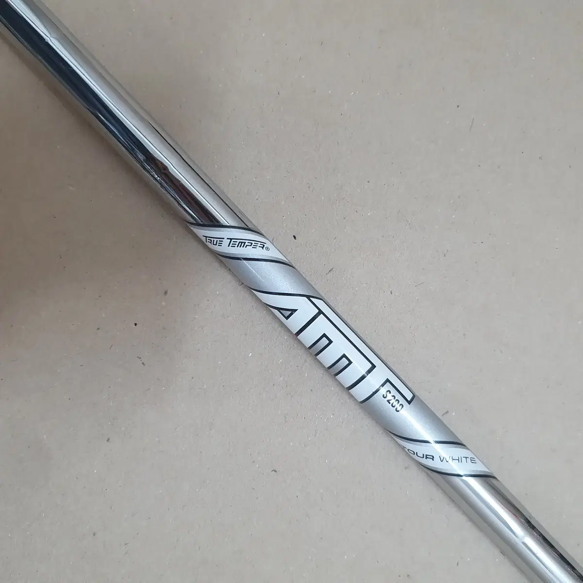 다이나믹골드 AMT TOUR WHITE S200 타이틀 20도 유틸 샤프트