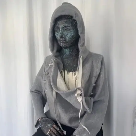 House Of Moseori 하우스오브모서리 close hooded top