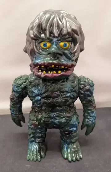 TARGET EARTH 로우브로우 골렘 LOWROW GOLEM (그린 성형/은발)