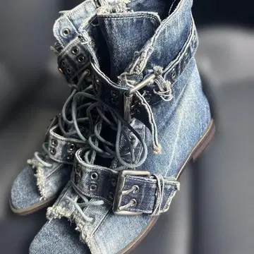 데님 소재 새상품 레이스업 하이컷 스니커즈 24cm