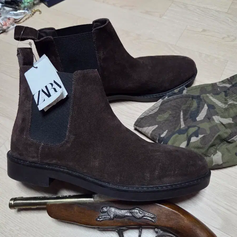 (새상품)자라 ZARA 스웨이드 소가죽 첼시부츠 구두