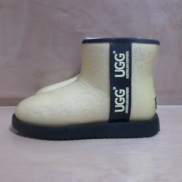 후루룩구제3 250 어그 UGG 클리어 어그 방한화 부츠 양털 260812
