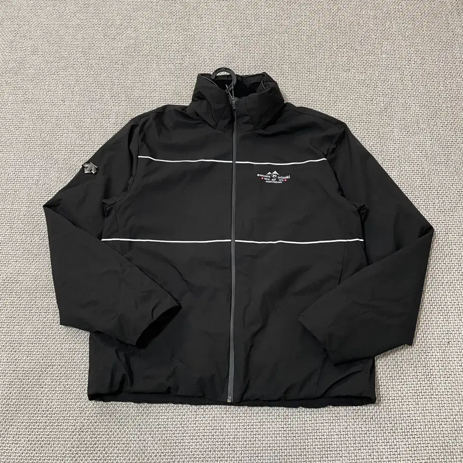 2XL 데상트 40주년 스텐칼라 자켓 N.9966