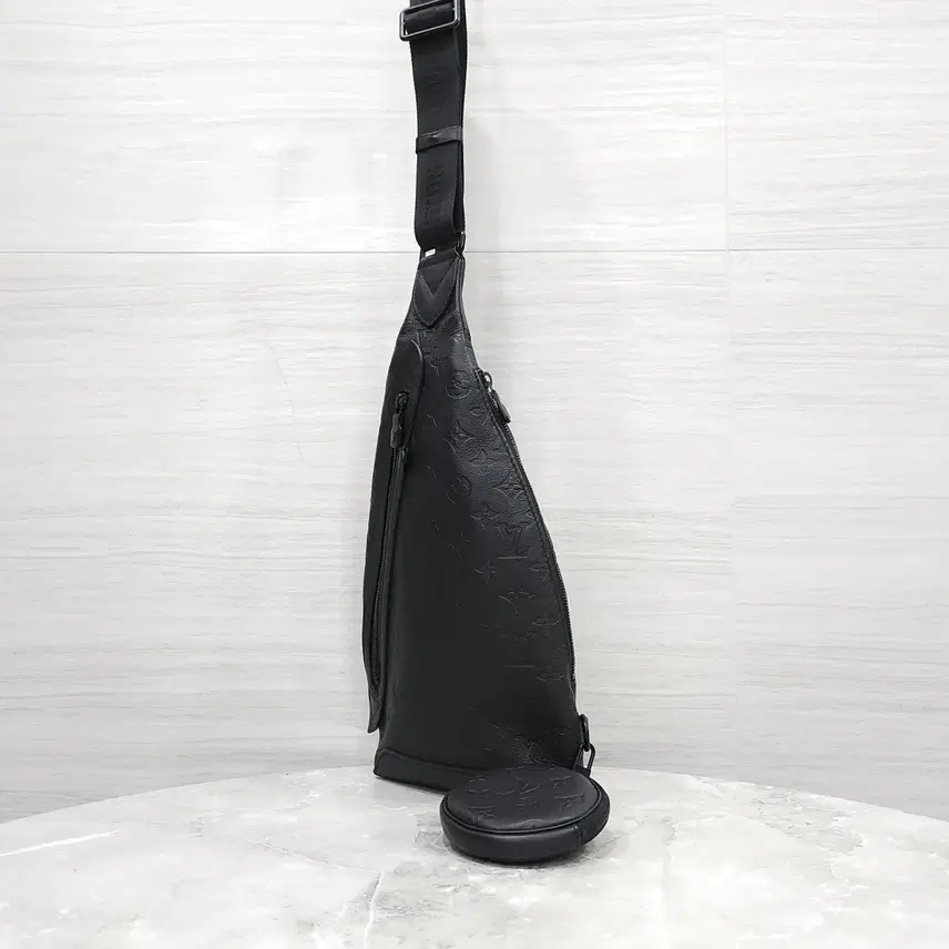 루이비통 듀오 슬링백 모노그램 쉐도우 M26730 사진 2