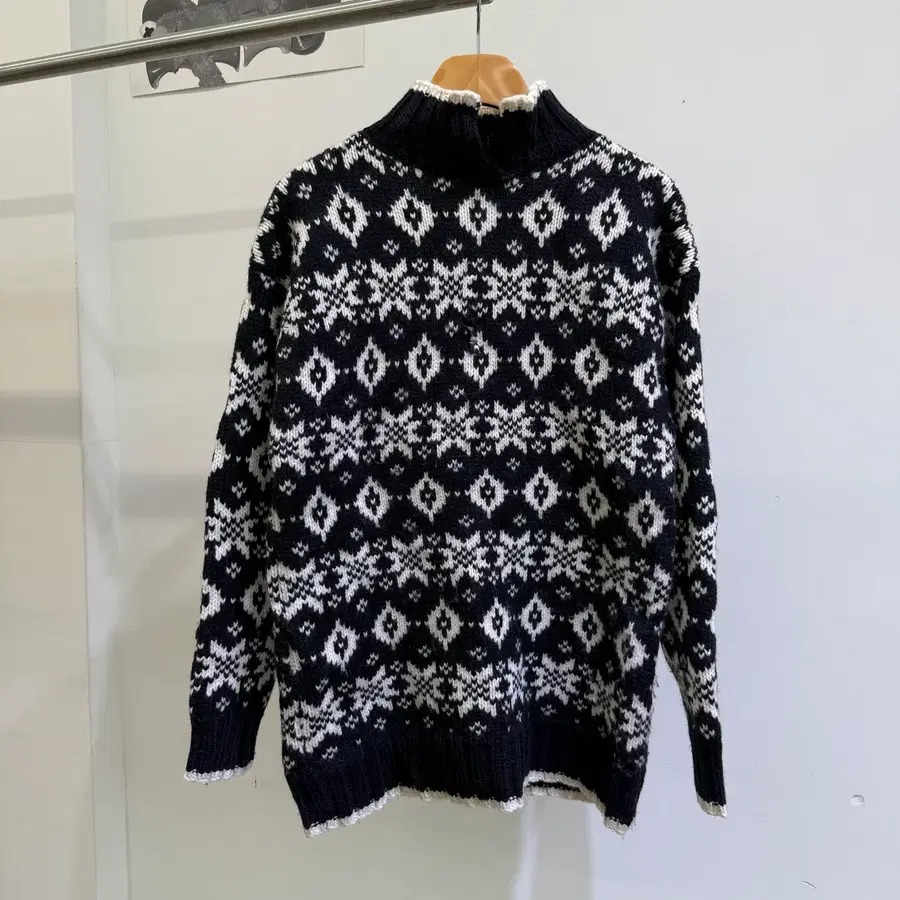 TOP NOTCH KNITS 니트