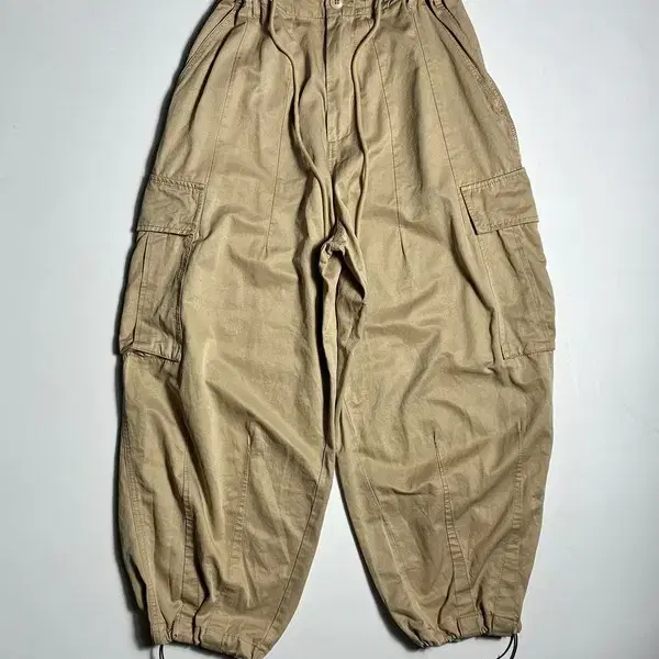 FORMAL 베이지 벌룬 와이드 코튼 카고 팬츠 R2655