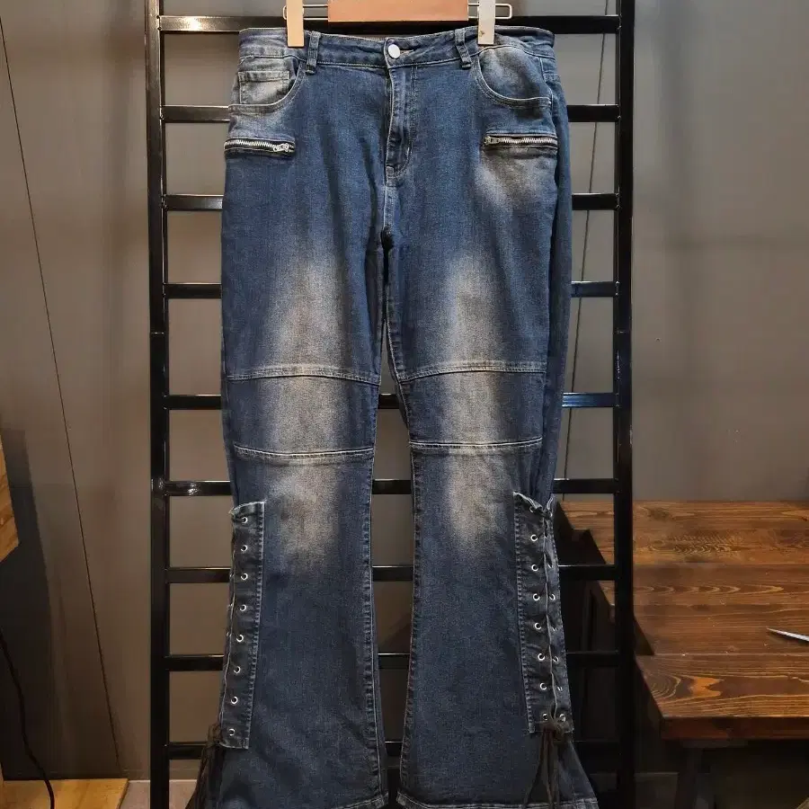 [XL] 길리퍼 GILIPUR 레이스업 부츠컷 워싱 데님 팬츠 2.5