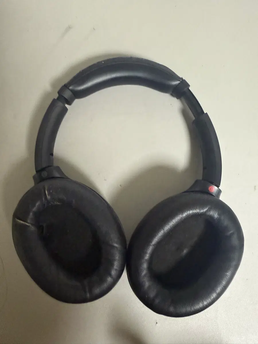 소니 WH-1000XM4 헤드폰 검정