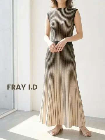 [컨디션 최상] FRAY I.D 바이컬러 리브 니트 원피스 프리 사이즈