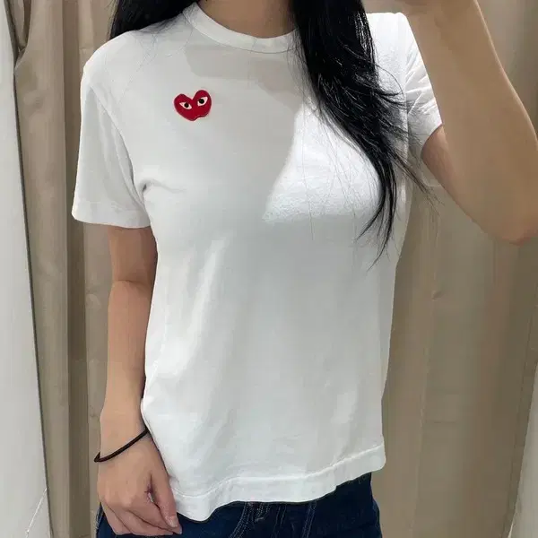 꼼데가르송 우먼스 시그니처 하트 와펜 코튼 반팔 티셔츠 R2618
