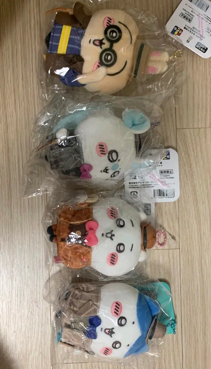 치이카와 모구모구혼포 오타루 뱁새우사기, 양복치이*하치*우사기*모몽가