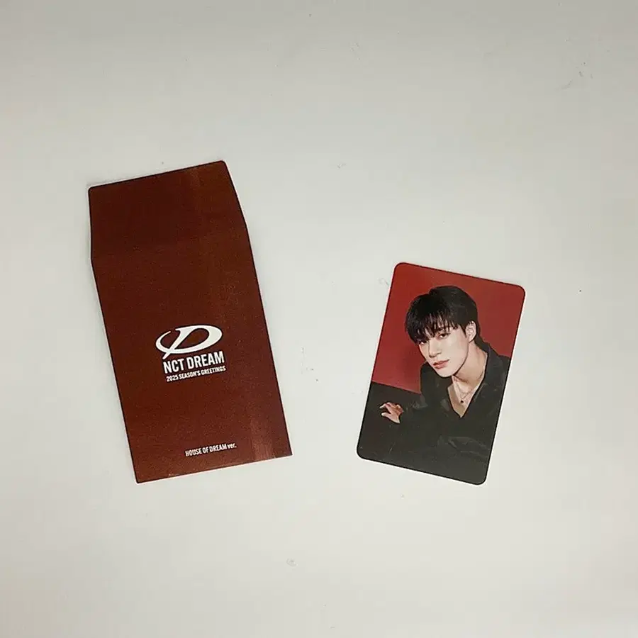 엔시티드림 제노 2025 시즌그리팅 포토카드 트레이딩카드 B_2 NCT DREAM JENO 2025 SEASON'S GREETINGS PHOTOCARD B_2