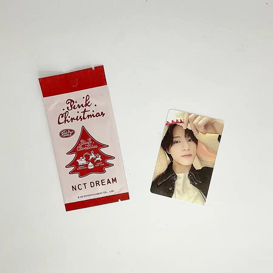 엔시티 드림 제노 2024 핑크 크리스마스 포토카드 포카1 NCT DREAM JENO 2024 PINK CHRISTMAS PHOTOCARD 1