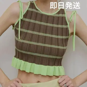 새상품 Ameri MEDI PURIPURI SHORT KNIT TOP