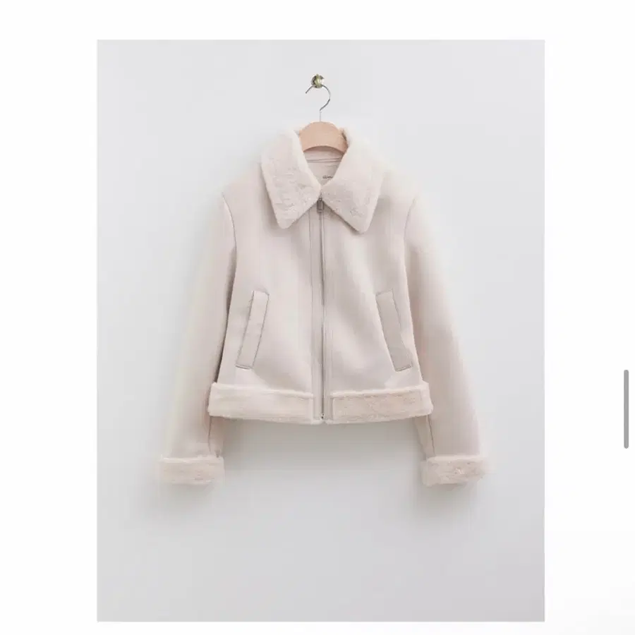 배색 카라 무스탕 자켓 (IVORY)