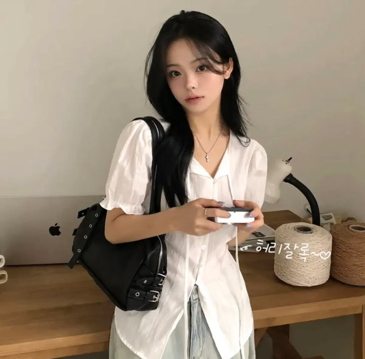 반팔 블라우스