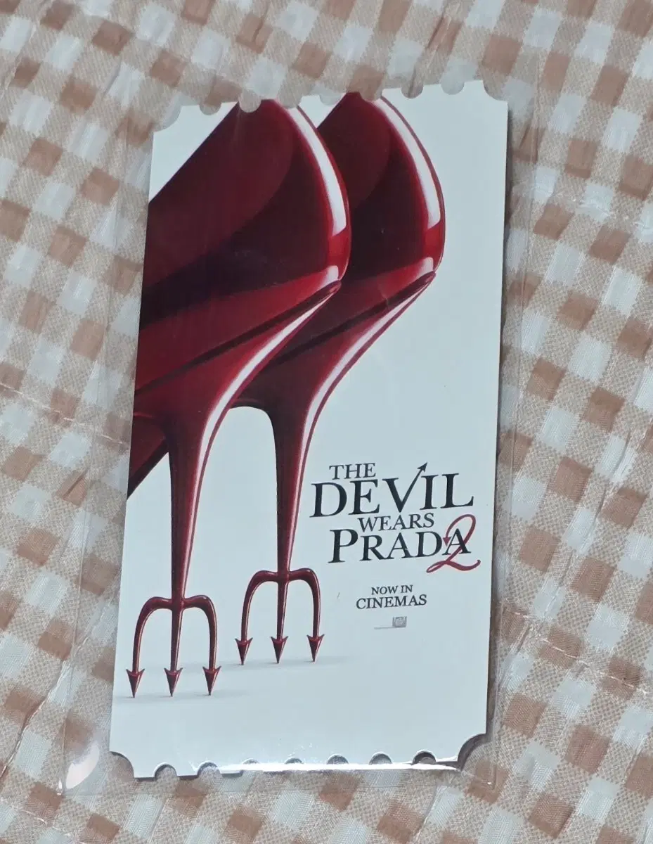 악마는 프라다를 입는다2 오리지널티켓