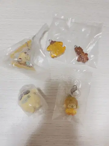 폼폼푸딩 가챠 미니 피규어 키링 4세트