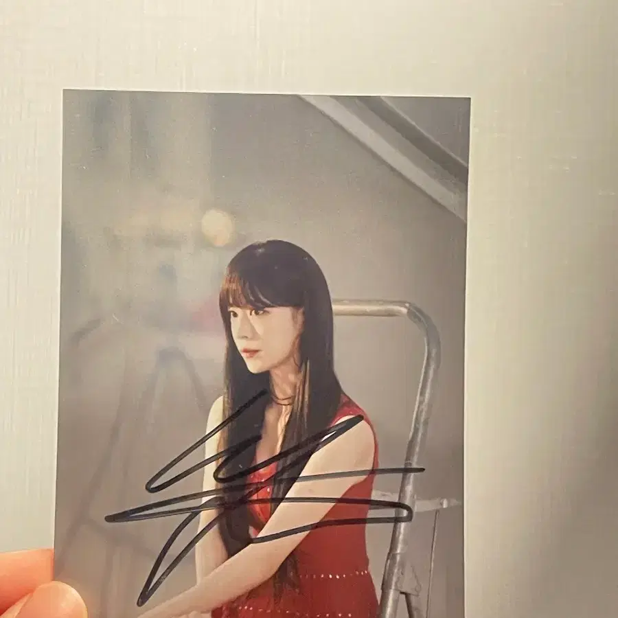 프미나 이채영 사인