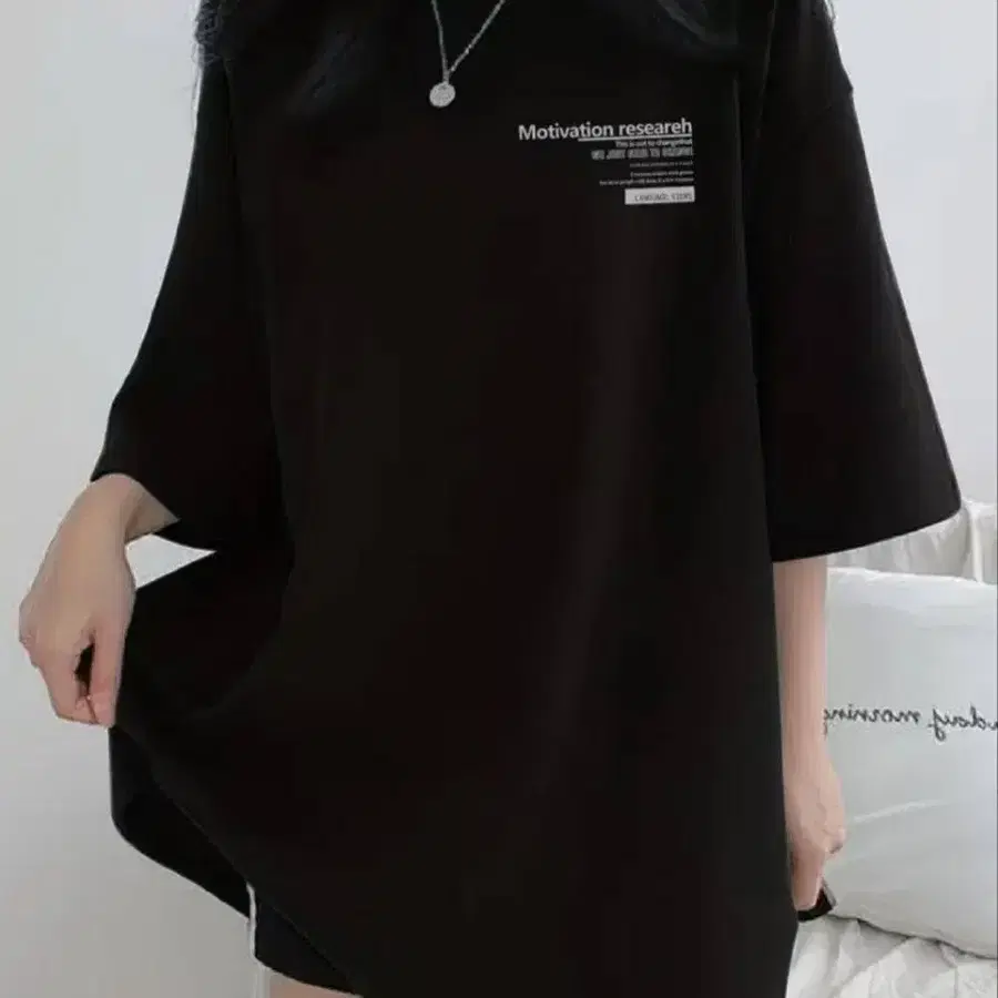 모던 레터링 오버핏 반팔티 ( 블랙&화이트 )