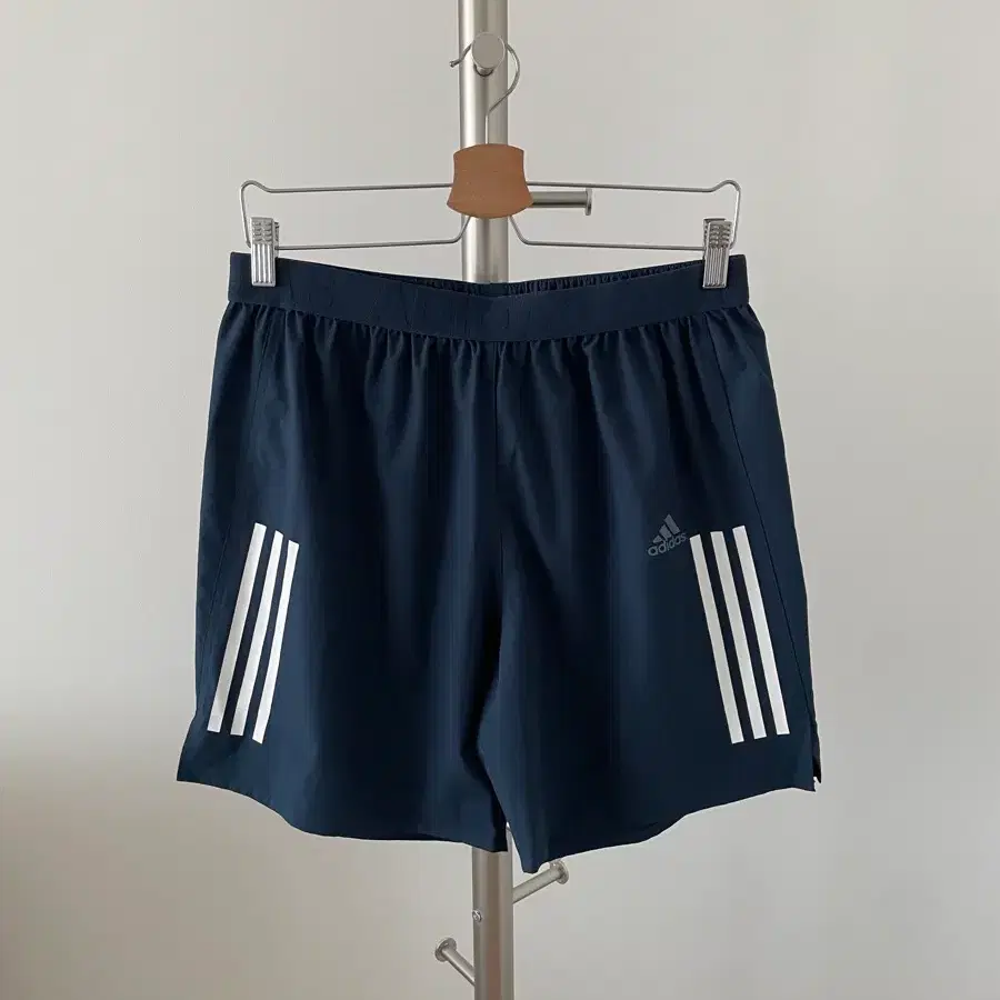 아디다스(adidas) 반바지