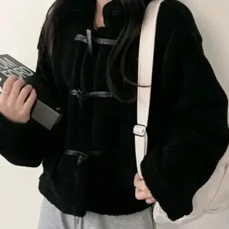 에이블리 허쉬젤리 떡볶이 숏 코트