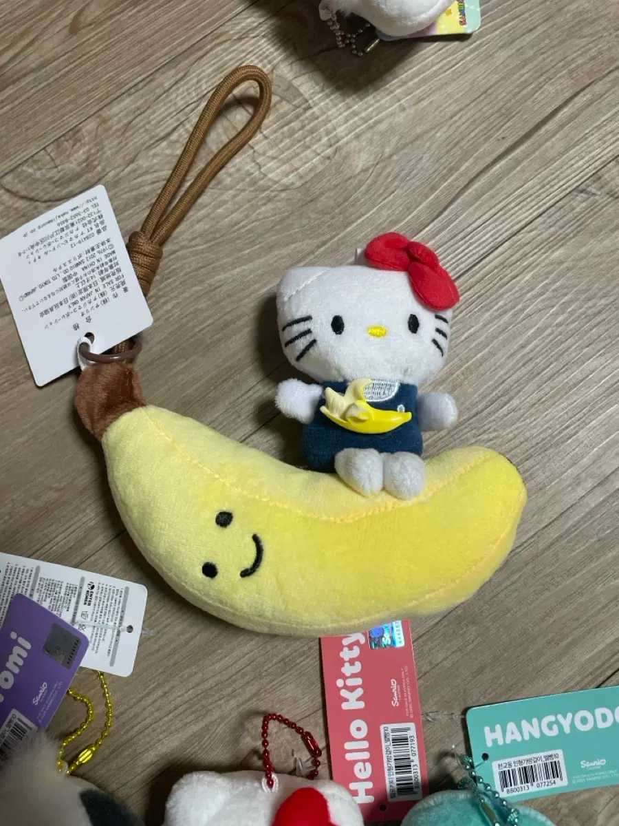 바나나 키티 인형 산리오