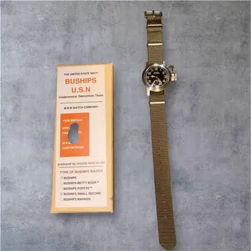 M.R.M WATCH COMPANY BUSHIPS U.S.N