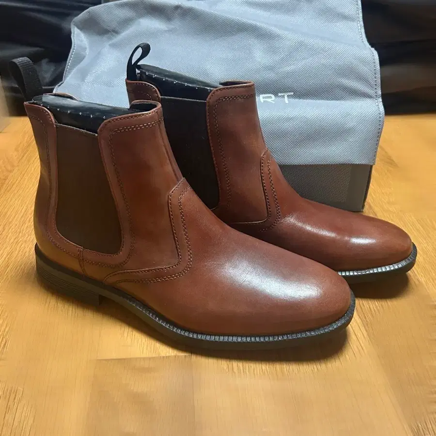락포트 첼시 부츠 브라운
