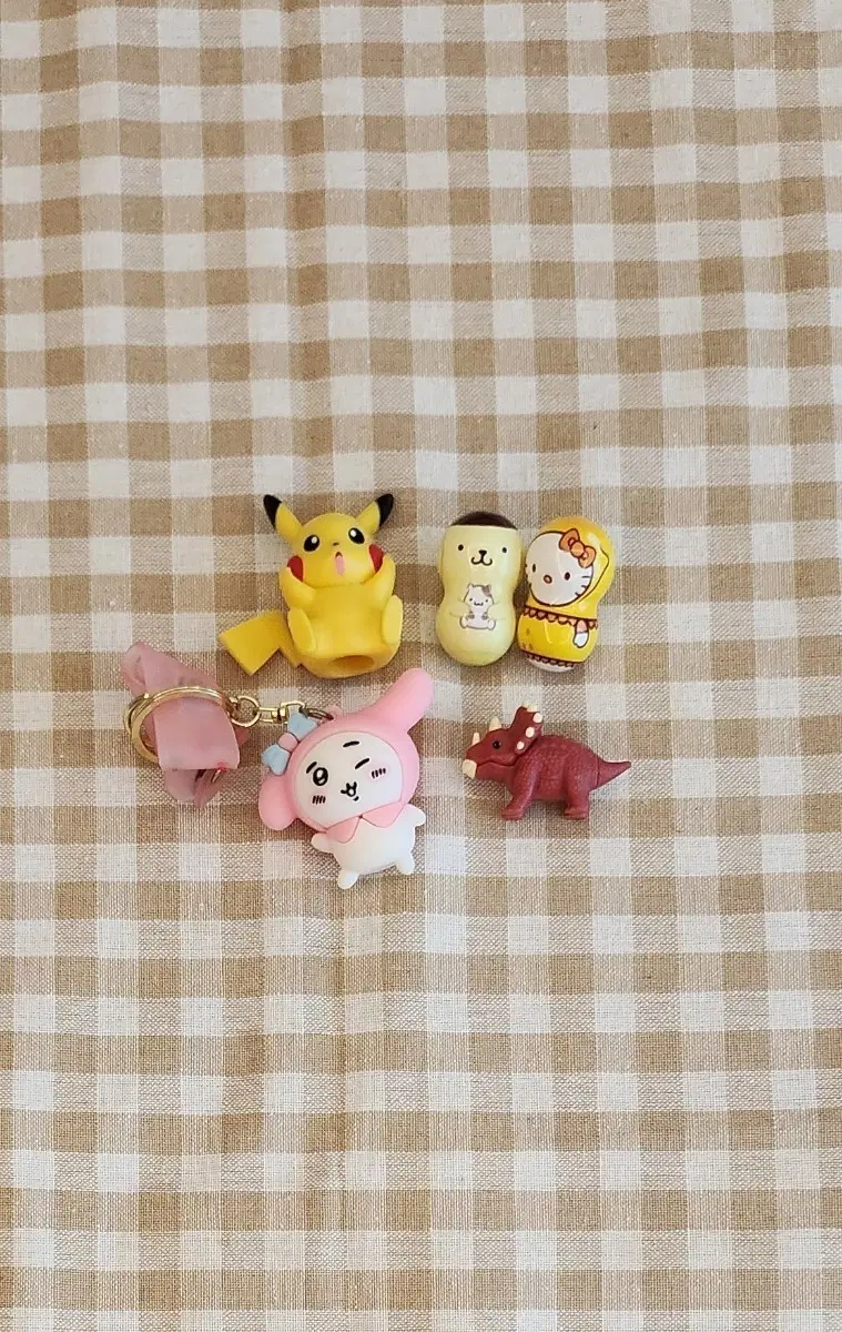 귀여운 잡화 캐릭터 굿즈 피규어