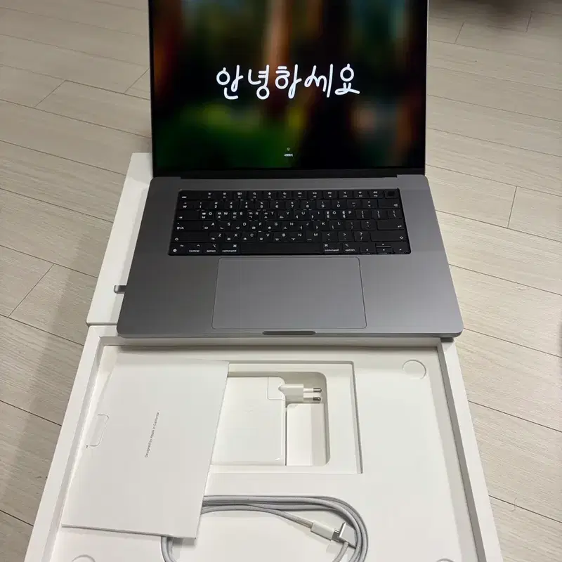 S급 ) 맥북 프로 M1 16인치 16gb 1tb 스그