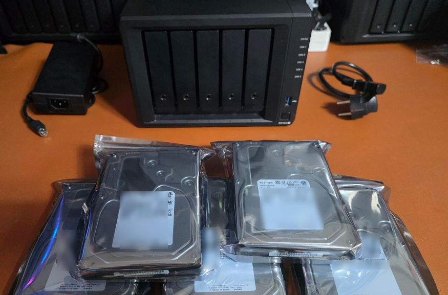 시놀로지DS1522+서버용 HDD MG 30TB 30테라