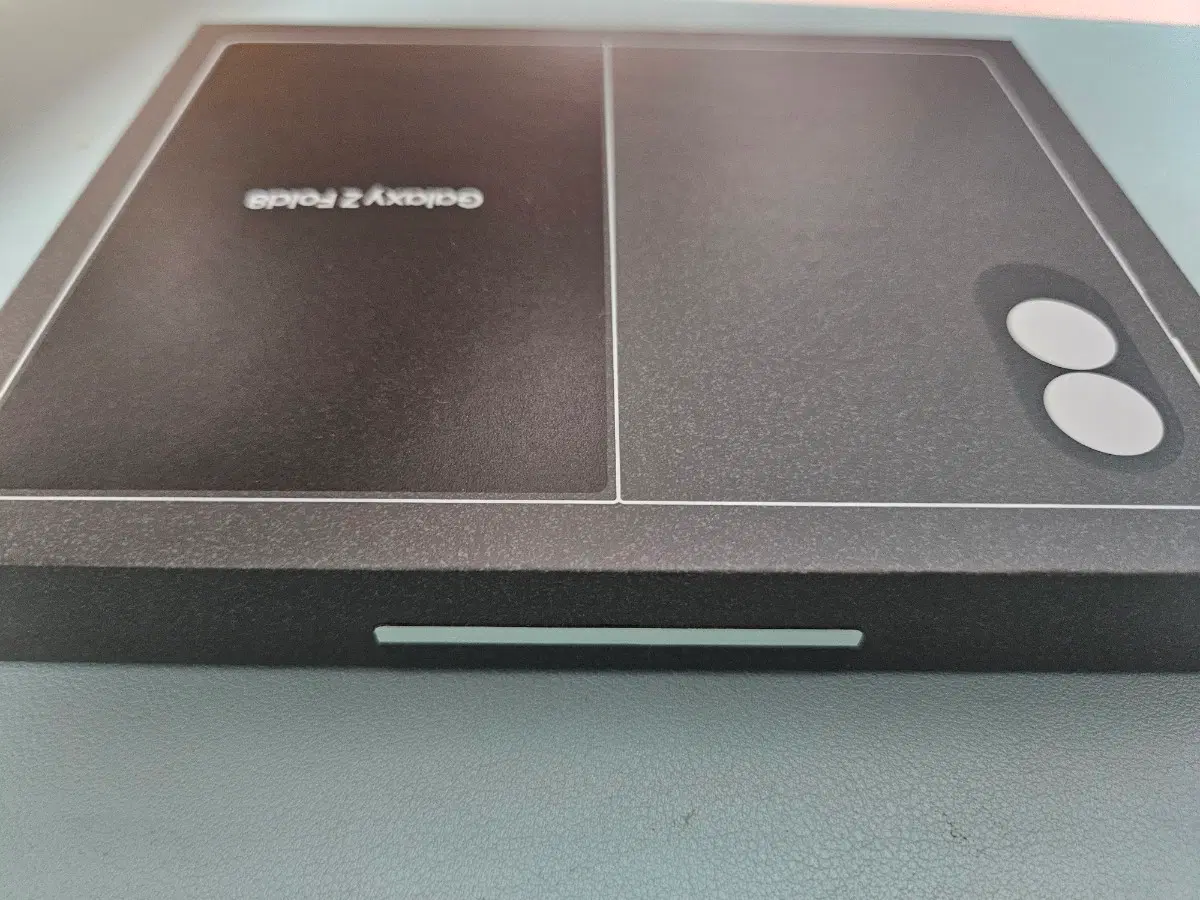삼성 Z폴드8 1TB / 16GB 파스타치오 색상. 자급제 미개봉