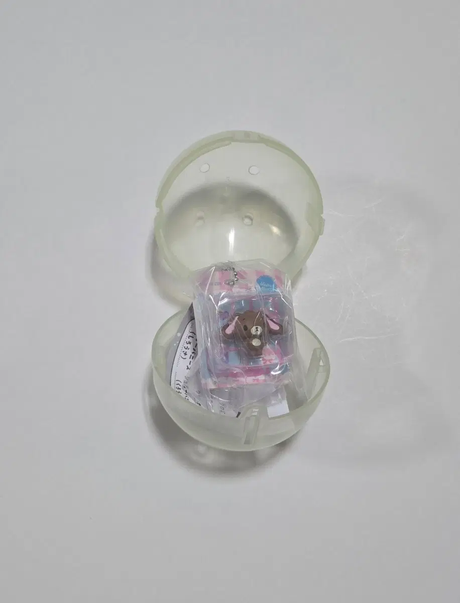 산리오 패키지 미니어처 컬렉션 가챠(쿠로우사)