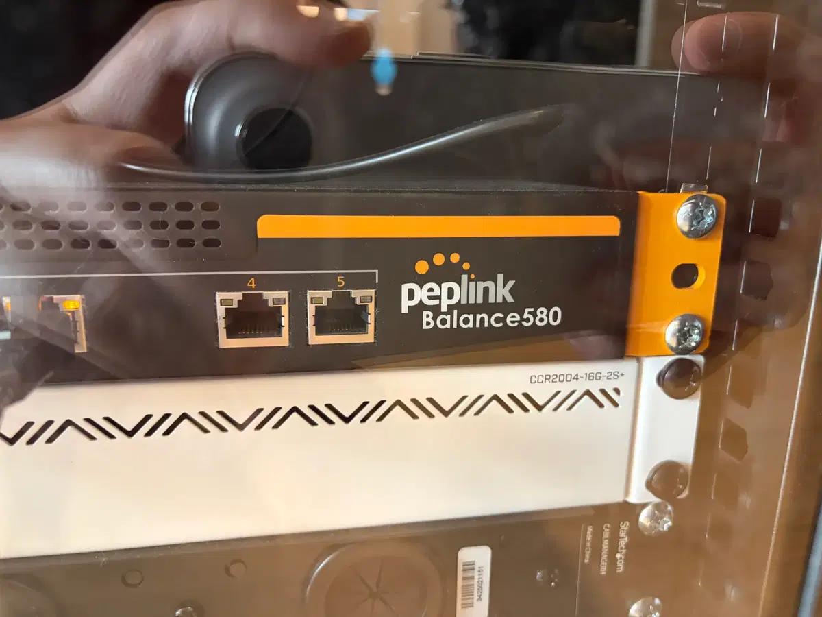 Peplink Balance 580 (BPL-580) 기업용 멀티 WAN 로드밸런서