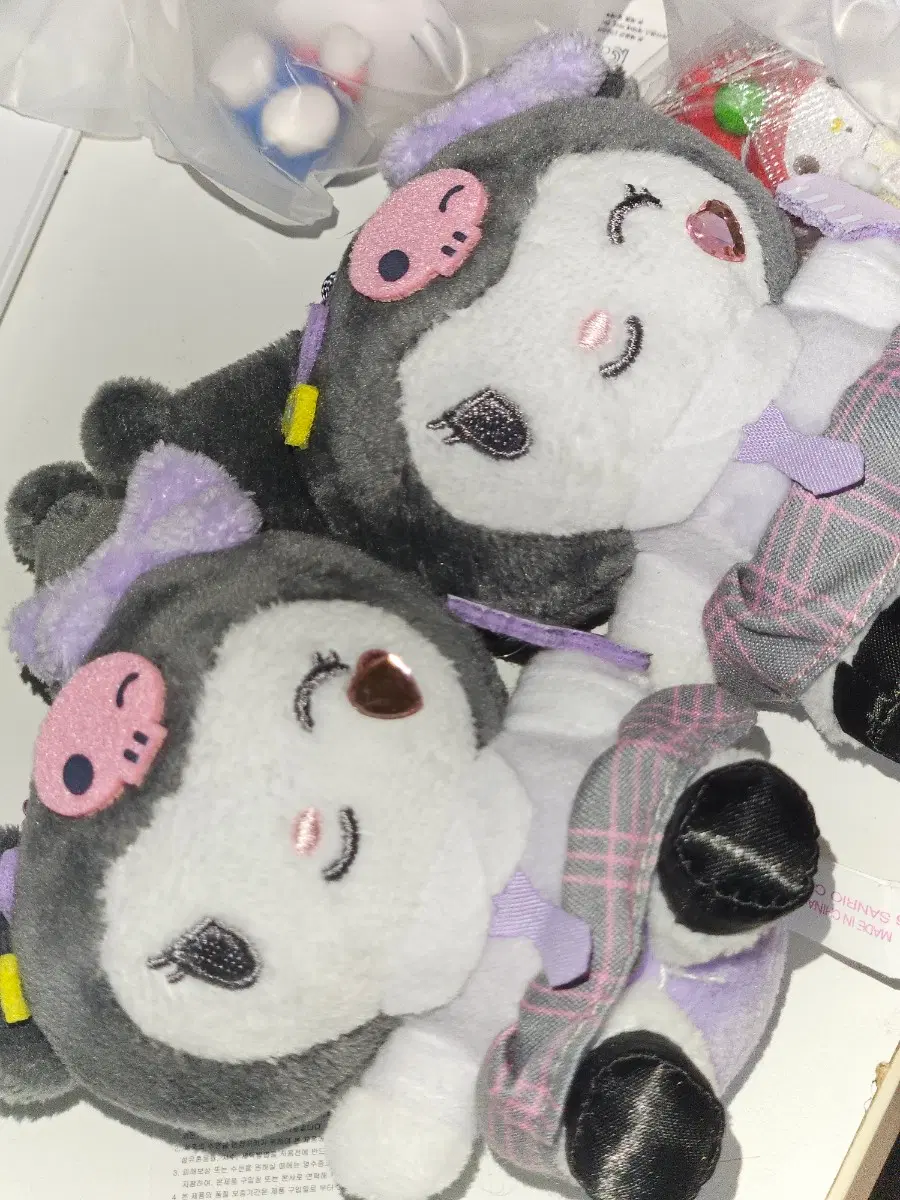 산리오 쿠로미 스쿨룩 갸루 교복 키링 인형 가챠 하트 윙크