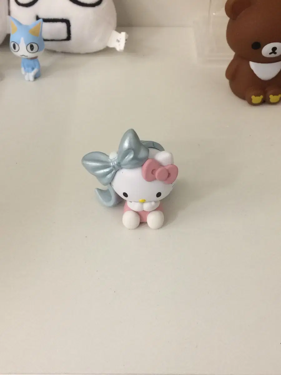 산리오 발레리본 가챠 헬로키티 미개봉 팔아요