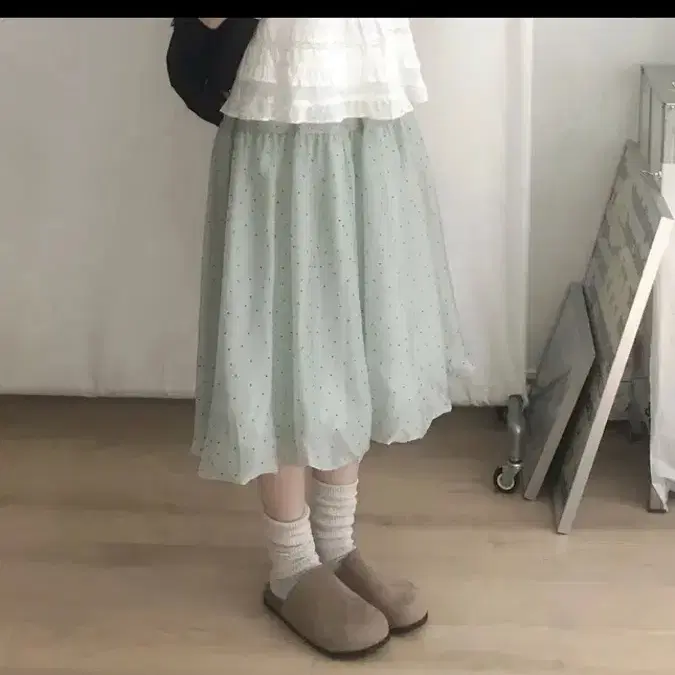 에이블리 민트 도트 벌룬 미디스커트