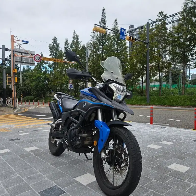 천안 평택 17년식 16000키로 대림 dx250 쿼터급 상태좋은바이크