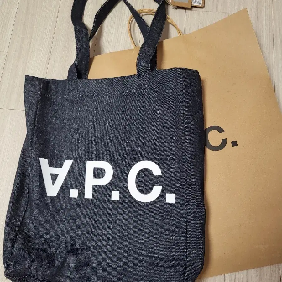 텍있음 A.P.C. 로르 데님 에코백 미개봉새상품