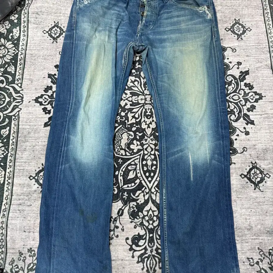 Diesel 디젤 VIKER 블루워싱 데님 바지