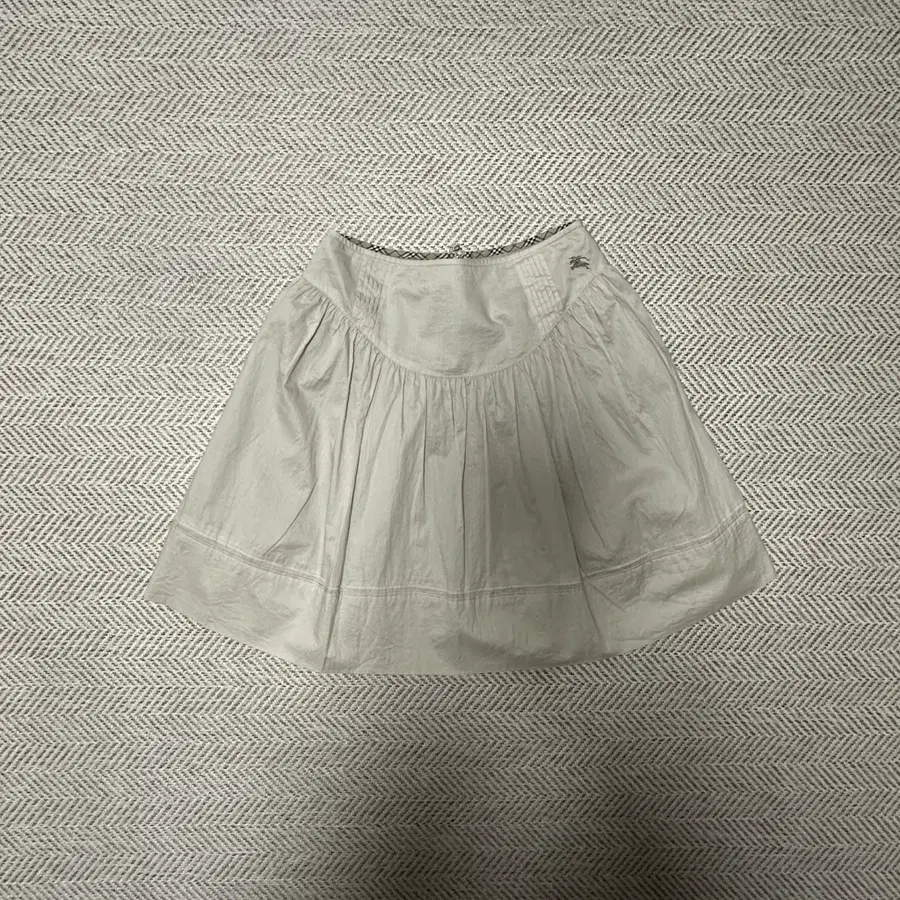 BURBERRY blue label skirt