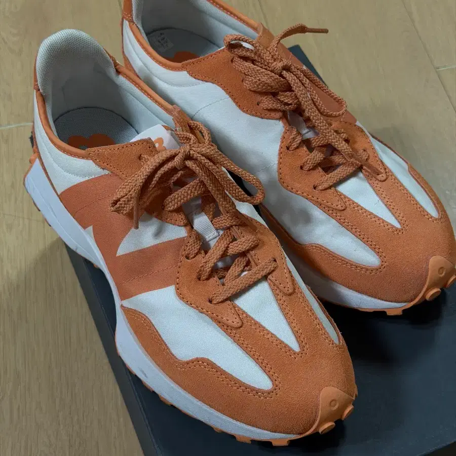뉴발란스 x 아소스 327 캔털루프