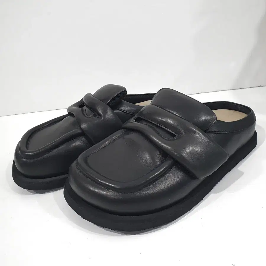킨치 패디드 뮬 270