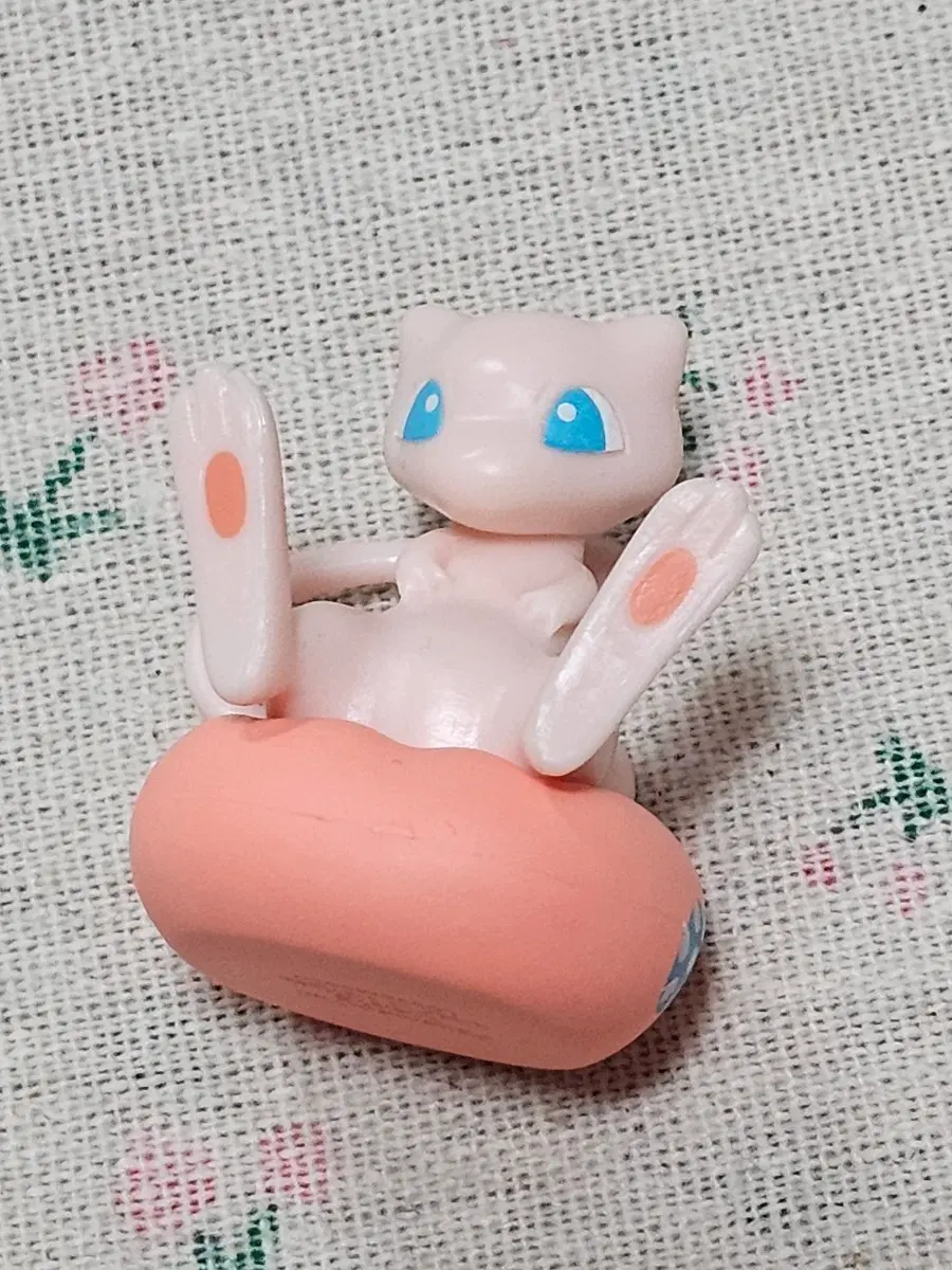 포켓몬스터 뮤 가챠
