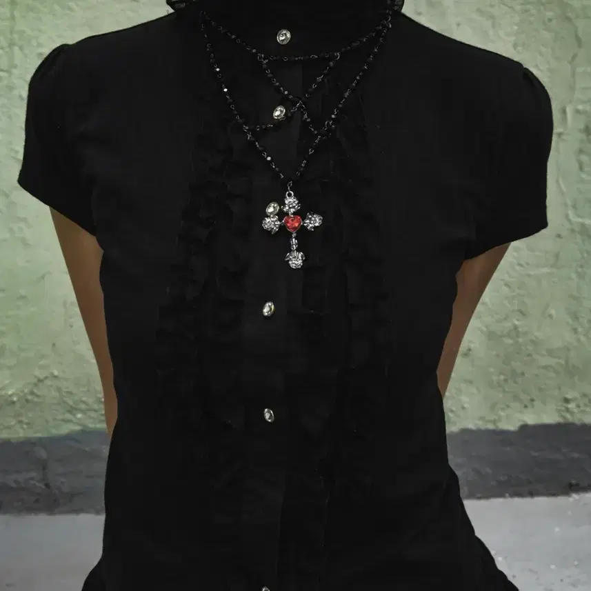 Frill Detail Black Short Sleeve
